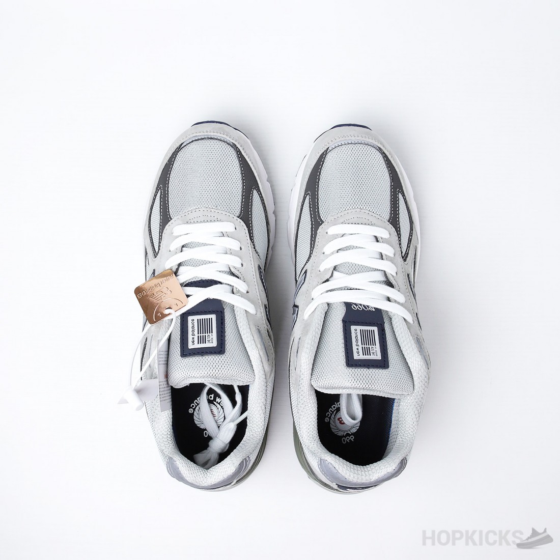 new balance 990v4 1982